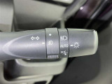 トンネルなど、周囲の明るさの変化でランプ類を自動オン・オフするコンライトです(消し忘れ防止機能付)