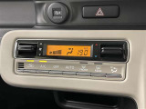 オートエアコンで快適な室内です。