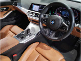 ☆センターパネルを運転席側に僅かに傾けたBMW独特のインパネ☆【駆け抜ける歓び】はここからもスタートしております☆