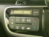 握りやすいステアリングは、快適な運転操作を可能にします。操作性にも優れ、スムーズなドライビングをサポートします。