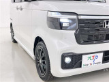 フォグランプ装着車です。暗い夜道の車両前方を明るく照らします