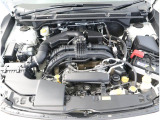 エンジンルームはスチーム洗浄済みです。水平対向エンジンは、低重心・低振動でドライブを快適に愉しめます。
