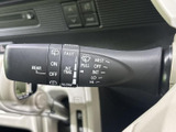 雨天時でもクリアな視界を確保できるワイパーレバーです。操作も簡単で、悪天候時でも安心です。