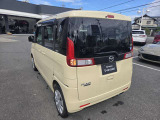 お車の後面の写真です。