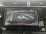 ★バックモニター★後退時に車両の後ろ側を画面に表示します。車庫入れなどでバックする際に後方確認ができ便利です。車庫入れが苦手な人もこれで安心。