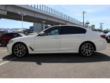 1年間または2年間・走行距離無制限の全国BMWディーラーで受けていただける保証が付帯しています!2年間保証の車両については、別途有償にて保証を最大2年間延ばせる『延長保証プログラム』もご利用可能です。