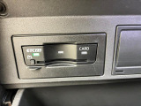グローブボックス内にETCのスロットルがあります