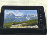 停車中にTVやビデオを楽しめる機能。長時間の移動や待ち時間も快適に過ごせます。※運転中の視聴は大変危険ですのでおやめください。