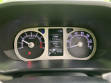 視認性の高いメーター類で、運転に必要な情報をしっかり把握できます。運転状況に応じて表示が切り替わり、安全運転を支援します。