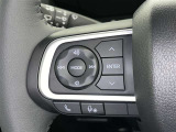 ステアリングスイッチ装備!運転しながら手元でオーディオの操作などができます。