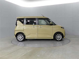 車両価格は、点検・整備費用を含みます。また、ナンバー取得登録・車庫証明の手続きに必要な手数料以外、余分な手数料はいただきません。※税金・法定費用・自賠責保険・リサイクル預託金は別途必要です。