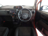 視界良好、操作しやすい運転席です。