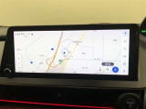 【12.3インチディスプレイオーディオ】各種オーディオ機能とスマホ連携機能を搭載。コネクティッドナビ対応。車載ナビ機能も搭載。機能の詳細につきましては、展示店舗までお尋ねください。