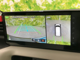 狭い場所での運転をサポートします。後方の状況を安全確認し、スムーズな駐車をアシスト。運転に自信がない方にもおすすめです。