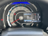 視認性の高いメーター類で、運転状況を的確に把握できます。運転に集中できる、シンプルなデザインです。