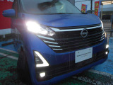 ヘッドライトはLED仕様で、明るく雨の日も安心です!フォグランプも付いています。