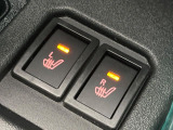 【シートヒーター】寒い日に重宝するシートヒーター!エアコンより早く温まってくれるので寒がりの人も安心ですね♪エアコンの温風は乾燥するから苦手、という方にもをおすすめです。