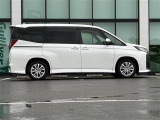 店舗にて現車の確認もいただけますので、お電話で在庫のご確認の上是非ご来店くださいませ。