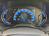 視認性の高いメーターパネルは、運転に必要な情報を分かりやすく表示します。運転状況を常に把握でき、安全運転をサポートします。運転に集中できる環境です。