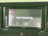 快適なドライブをサポートするカーナビゲーションシステムを搭載。情報収集やエンターテイメントなど、多彩な機能でお楽しみいただけます。