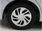 ◆純正のホイールキャップです!純正のいいところは車のデザインに合わせてデザインされていますので、相性がよく見た目もイイです!◆