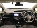 シンプルながら機能性あふれる運転席廻りです。視界性もよく、運転しやすいですよ。
