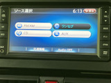 お好みの音楽やラジオを楽しめます。長距離ドライブも、お気に入りのサウンドで快適に過ごせます。