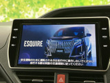 使いやすいインターフェースが、快適なドライブをサポートします。直感的な操作で、必要な情報を手軽に確認できます。