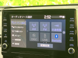 ラジオやCD、USBなど、様々なメディアに対応したオーディオシステムです。お好みの音楽で、ドライブをさらに楽しみましょう。