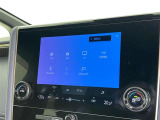 ディスプレイオーディオを装備。スマホとクルマをつなぐことで、これまでのナビに加えて、いろんなサービスが楽しめます。