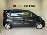 車両右側面からの写真になり。車をご覧になりたい時はお気軽に最寄りの店舗へご相談下さい。