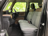 3列目シートも快適な居住性を確保。多人数乗車時でも窮屈さを感じさせません。家族での移動に最適です。