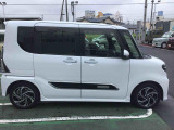 お支払い総額は、千葉県内でのお乗り出し価格になります(車庫証明取得費用・希望ナンバー・オプション費用は含まれておりません)。千葉県外のお客様には+11,000円別途