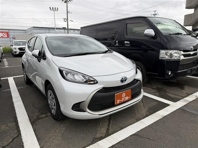 アクア 1.5 G E-Four 4WD 禁煙車 純正ナビ バックカメラ