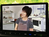 停車中にはTV番組や映像コンテンツを楽しめます。長時間の移動や待ち時間も快適に過ごせる、便利な機能です。