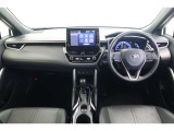 【まるまるクリーニング】内装工程では、中古車を気持ちよくお乗りいただけるよう清掃しております。シートの洗浄はもちろん、ニオイの元となるフロアカーペットまで洗浄・消臭を実施。