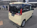 お車の後面の写真です。