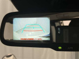車庫入れや後方操作をサポート!苦手な駐車も安心のバックモニター付きです♪ガイド線も表示されますので、どこまで下がれば良いか目安にもなります☆