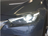 【LEDヘッドライト】省電力で長寿命の明るく運転しやすいLEDヘッドランプです。明るく照らすので暗い夜道からお客様を守ってくれます。お近くの広島マツダまでお越しください。