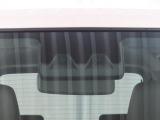 安全装備(現行)スマートアシスト付です。毎日の運転で感じる不安や緊張を減らしヒヤッとするシーンの回避をサポートします。みんなに安全・安心を。