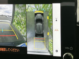 後方状況をクリアに映し出すことで、安全な運転をサポートします。狭い場所でも障害物や歩行者の確認がしやすいため、運転に自信のない方にもおすすめです。