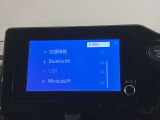 いまや必須装備「ナビゲーション」搭載!知らない場所にスイスイッとドライブ。もう、これなしではハンドルを握れませんね!でも運転中の操作は危険ですのでご注意ですね☆