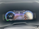 メーターパネルは視認性に優れており、運転状況を的確に把握できます。走行情報や車両状態を分かりやすく表示しています。