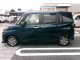 両側パワースライドドア付きだから、狭い駐車スペースなどでの 乗り降りラクラク!小さなお子さまのいるご家庭には嬉しい装備。