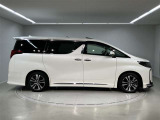 最大3年先まで延長可能なロングラン保証&alpha;(有料)もご用意しております。無料保証期間1年に安心をプラスする、1年または2年の延長保証がお選び頂けます。もちろん、走行距離は無制限です。