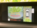後方の状況を画面で確認できるので、狭い場所でも安全に駐車できます。ガイドライン表示で、距離感が掴みやすく、運転初心者の方にもおすすめです。
