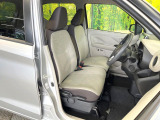 運転席シート廻りは使用感も少なく、良好な状態となっています。丁寧に使われていたことがよくわかりますね。