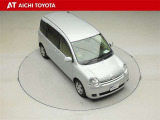 両側パワースライドドア付きだから、狭い駐車スペースなどでの乗り降りラクラク♪小さなお子さまのいるご家庭には嬉しい装備です。