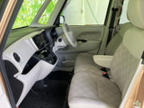 運転しやすいシンプルな操作性。安全運転をサポートする機能も充実しています。快適なカーライフを応援します。