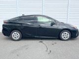 高透明度のガラス皮膜で撥水はもちろん、上質なツヤ・光沢を実現。紫外線や酸性雨から大切な愛車を保護し、色あせ・劣化を防止。「弾スプラッシュコート」、「弾プリミッサコート」からお選びいただけます。
